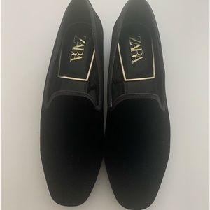 Black Velvet Flats